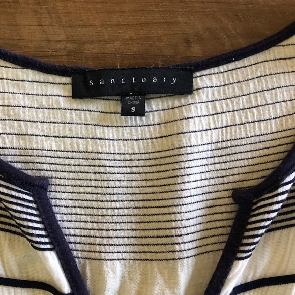 Like-New Sanctuary Cap Sleeve Striped V-Neck Top - Picture 3 of 9